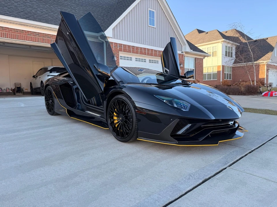 2018 Lamborghini Aventador S LP740-4 - Image 5 of 21