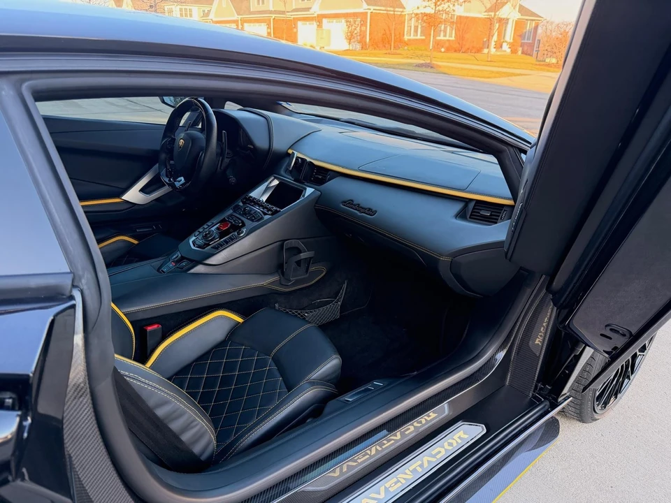 2018 Lamborghini Aventador S LP740-4 - Image 14 of 21