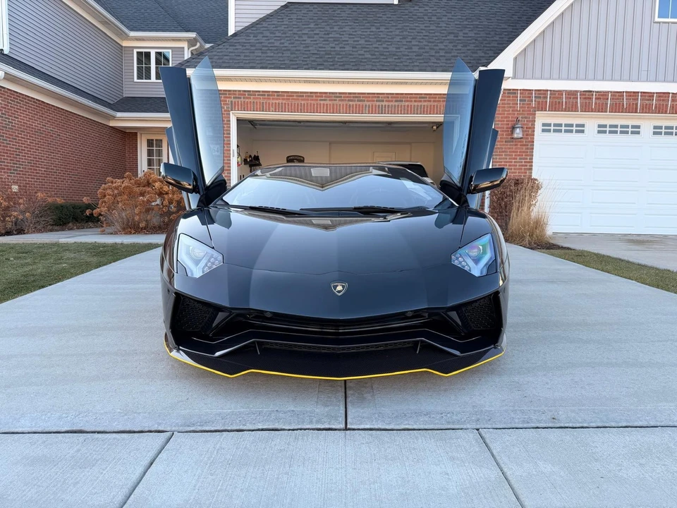 2018 Lamborghini Aventador S LP740-4 - Image 3 of 21