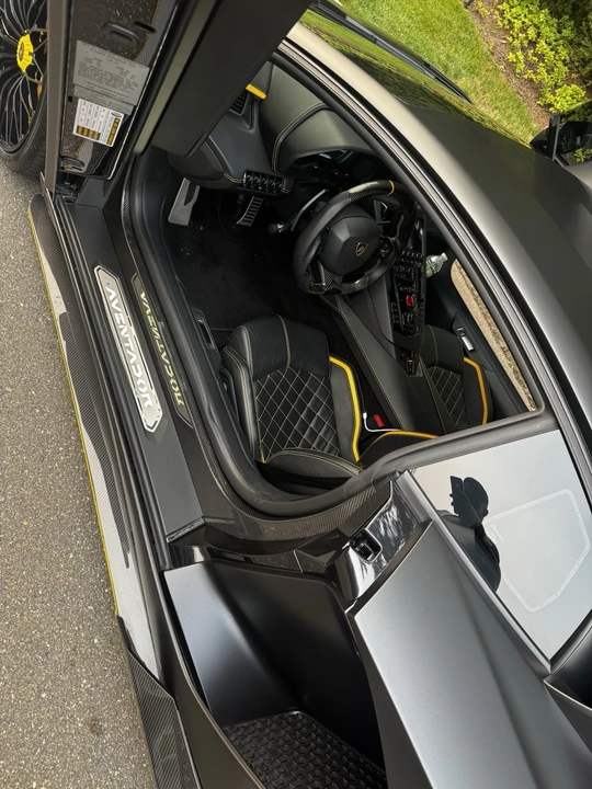 2018 Lamborghini Aventador S LP740-4 - Image 12 of 19