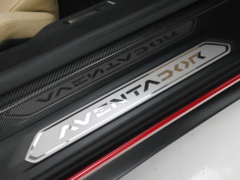 2018 Lamborghini Aventador S LP740-4 - Image 24 of 31