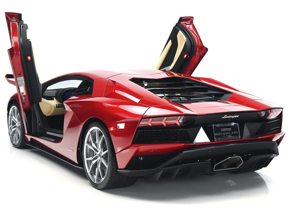2018 Lamborghini Aventador S LP740-4 - Image 9 of 31