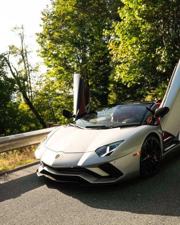 2018 Lamborghini Aventador S LP740-4 - Image 13 of 17