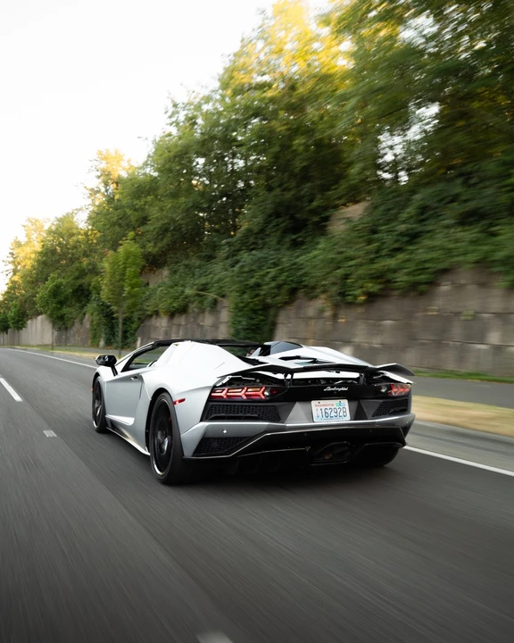 2018 Lamborghini Aventador S LP740-4 - Image 5 of 17