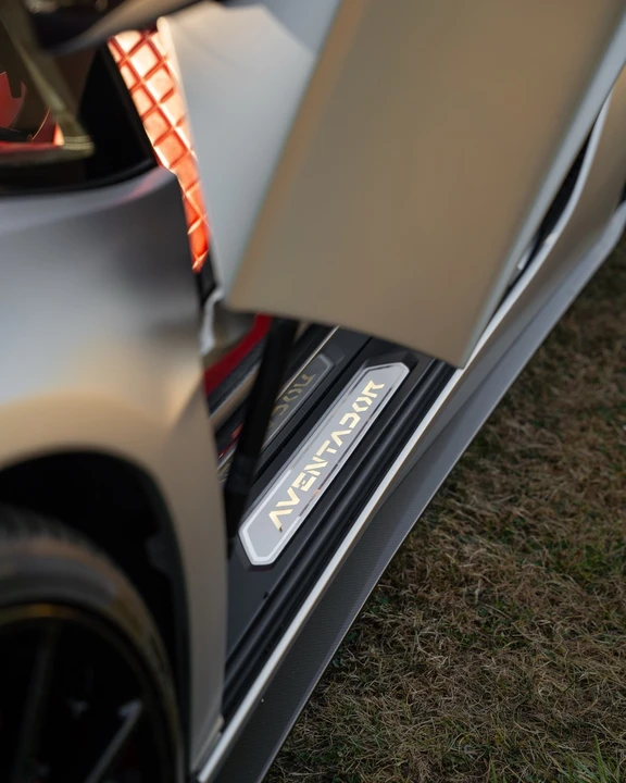 2018 Lamborghini Aventador S LP740-4 - Image 12 of 17