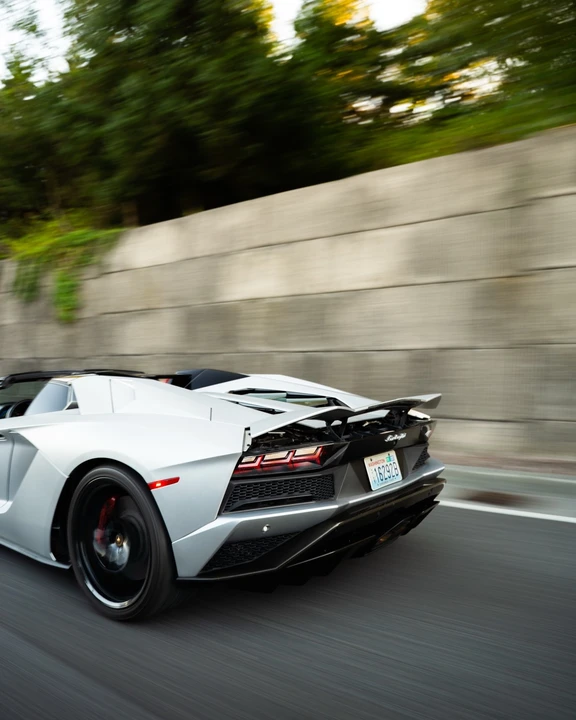 2018 Lamborghini Aventador S LP740-4 - Image 6 of 17