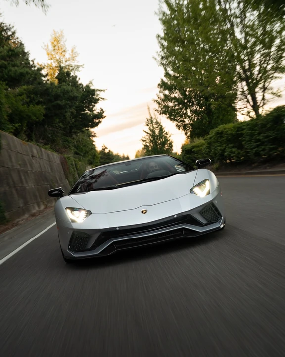 2018 Lamborghini Aventador S LP740-4 - Image 16 of 17