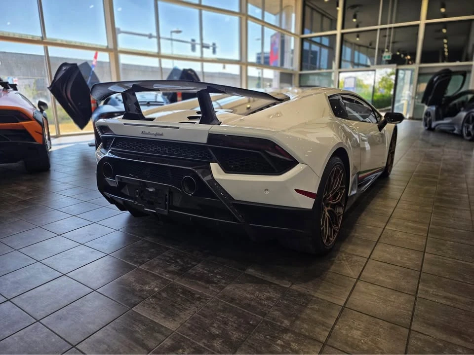 2018 Lamborghini Huracan - Image 4 of 20