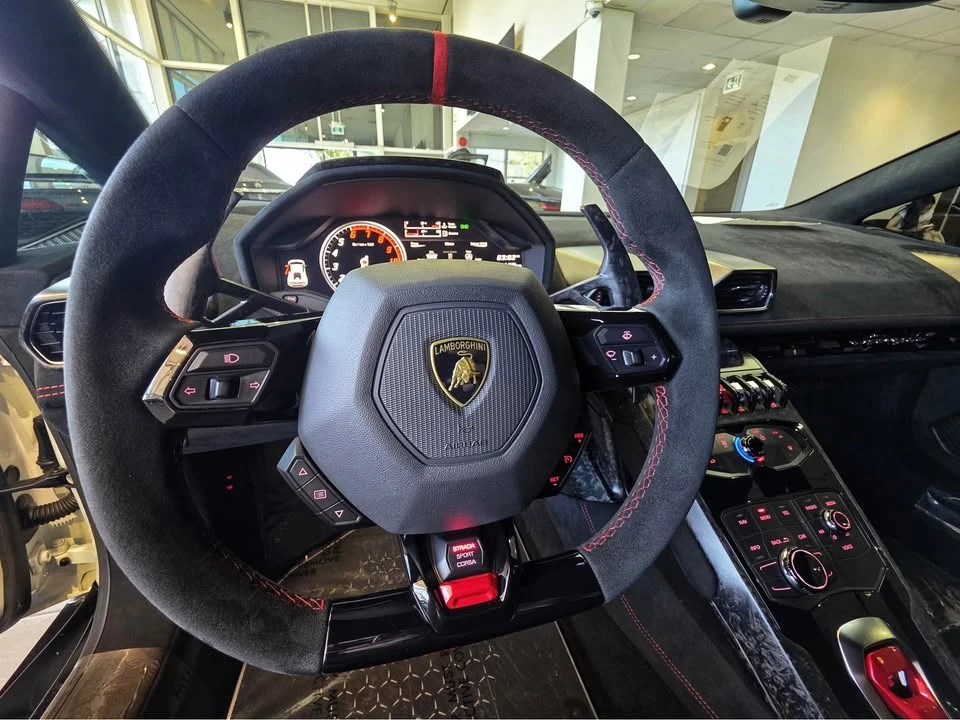 2018 Lamborghini Huracan - Image 15 of 20