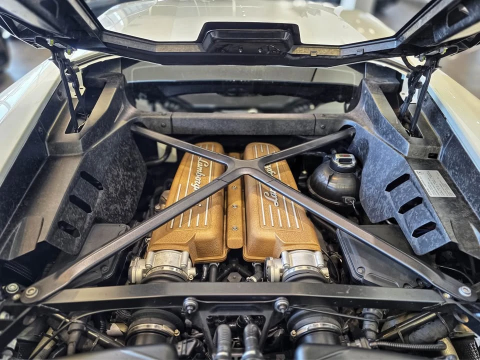 2018 Lamborghini Huracan - Image 9 of 20
