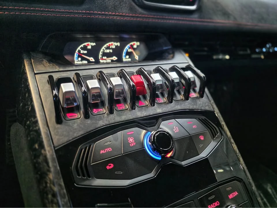 2018 Lamborghini Huracan - Image 18 of 20