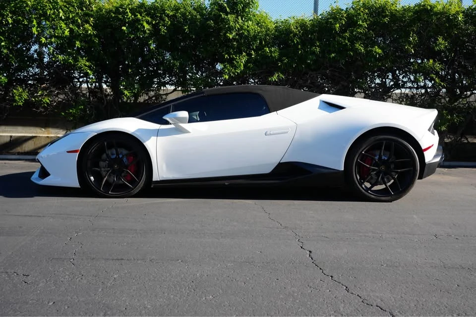 2018 Lamborghini Huracan LP580-2 - Image 2 of 8