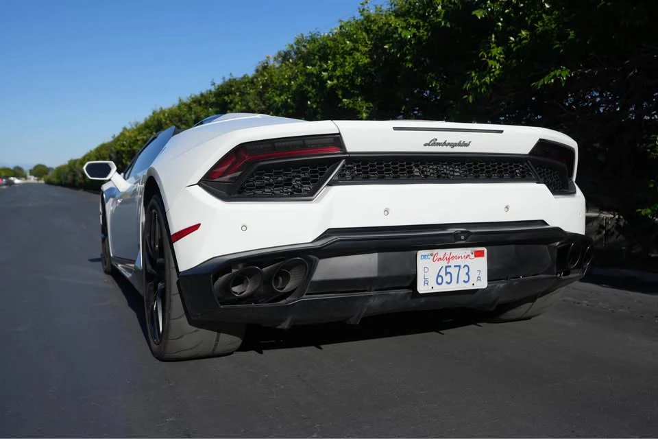 2018 Lamborghini Huracan LP580-2 - Image 3 of 8