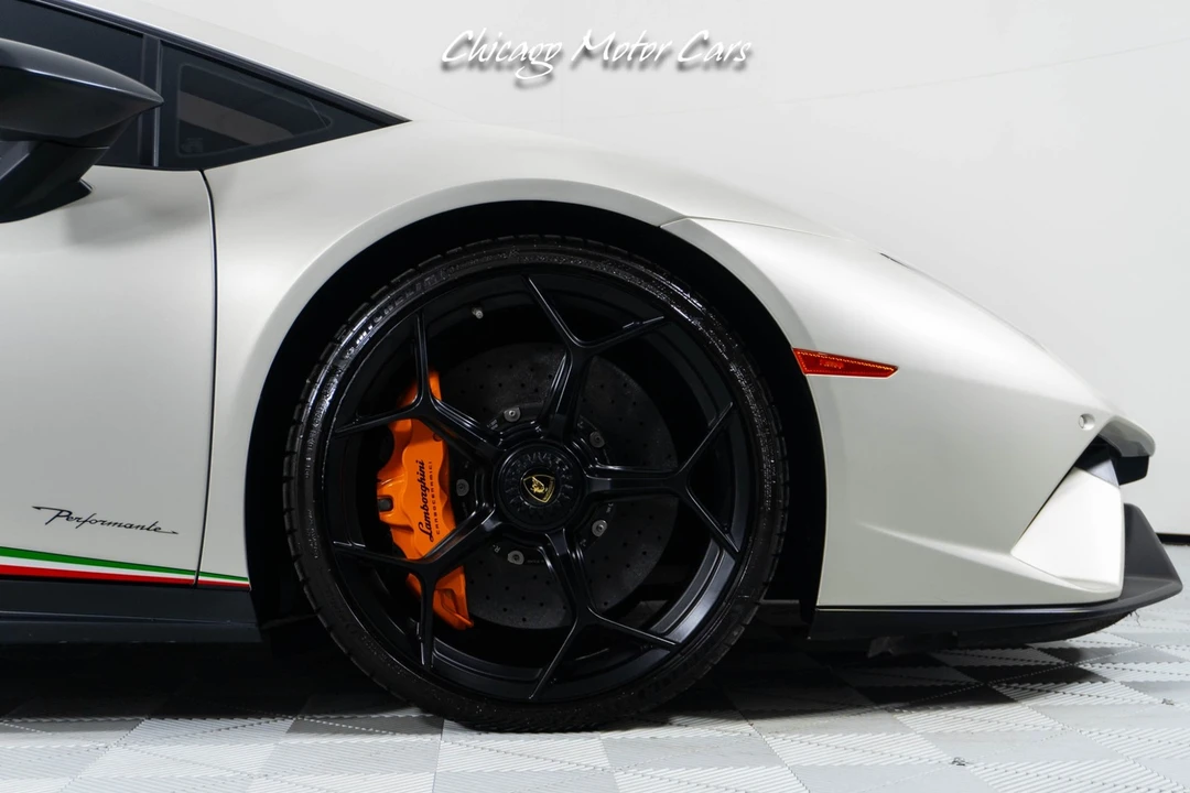 2018 Lamborghini Huracan - Image 11 of 31