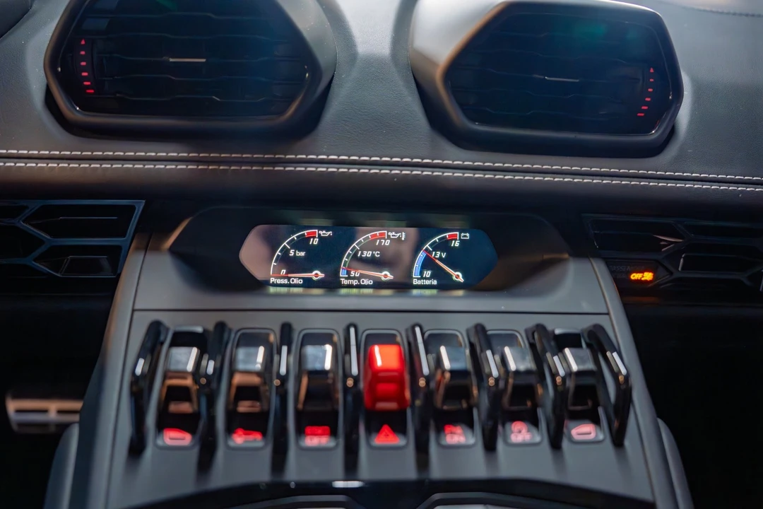 2018 Lamborghini Huracan - Image 22 of 31