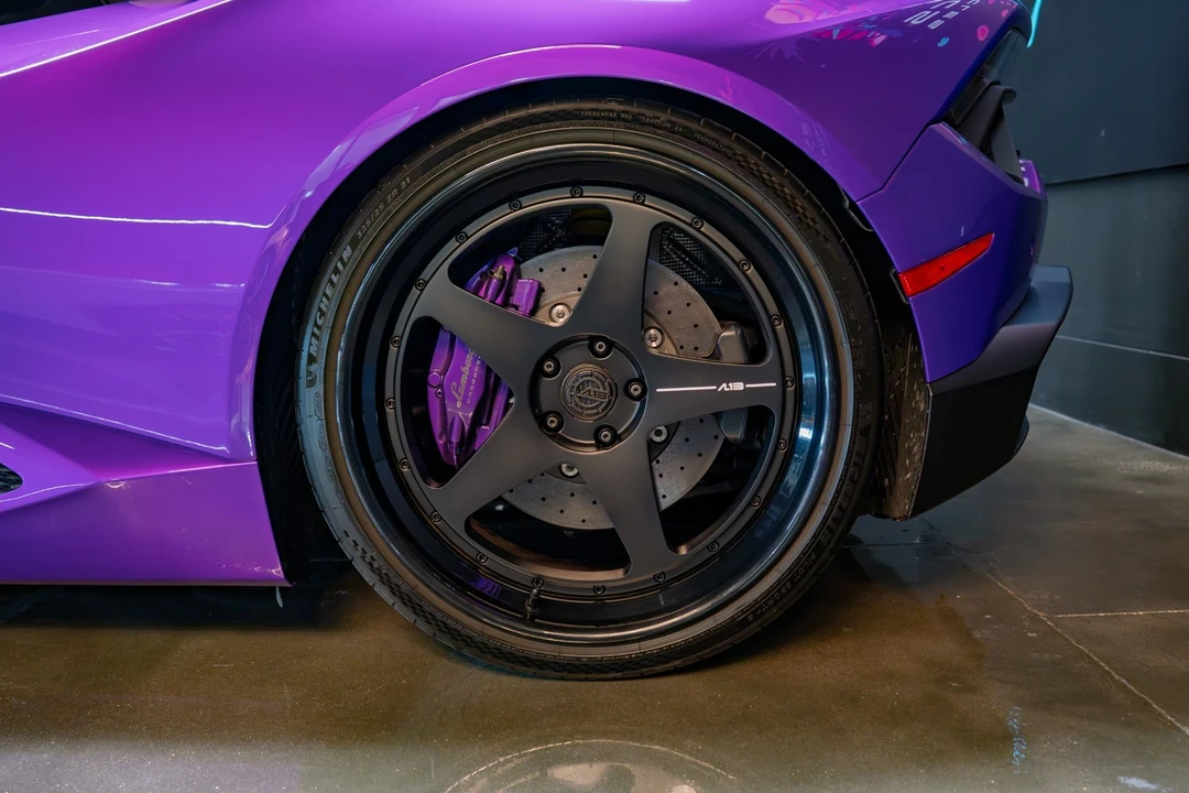 2018 Lamborghini Huracan - Image 17 of 31