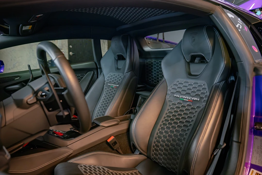 2018 Lamborghini Huracan - Image 8 of 31