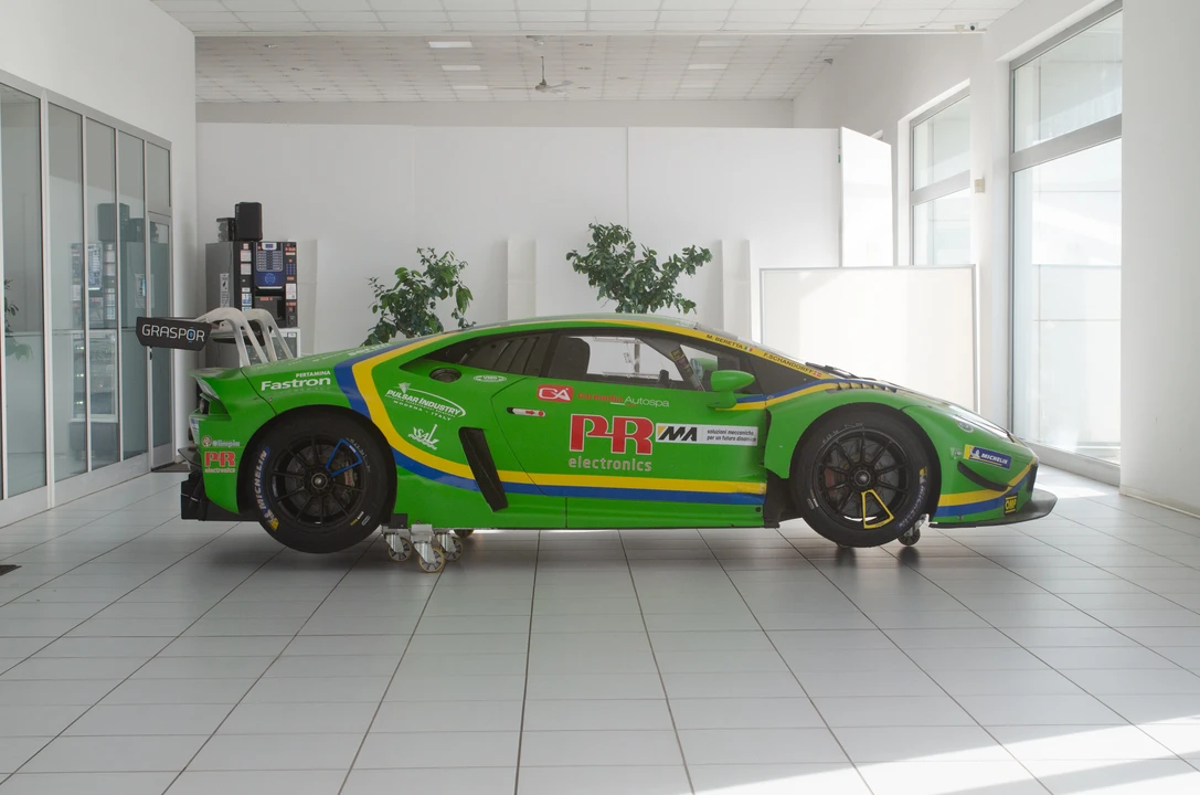 2018 Lamborghini Huracan LP640-4 EVO - Image 7 of 31