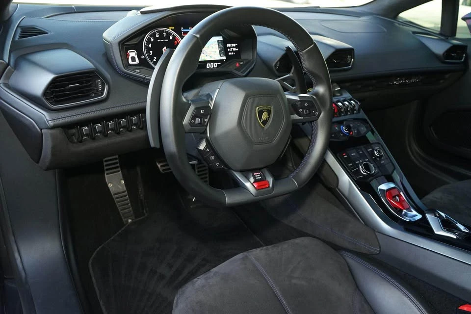 2018 Lamborghini Huracan LP580-2 - Image 2 of 16