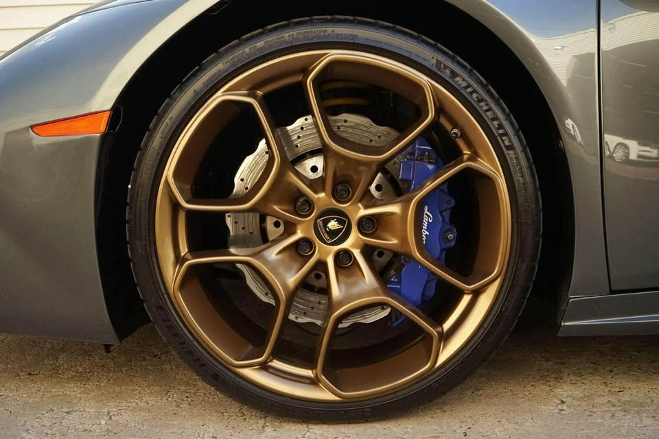 2018 Lamborghini Huracan LP580-2 - Image 16 of 16