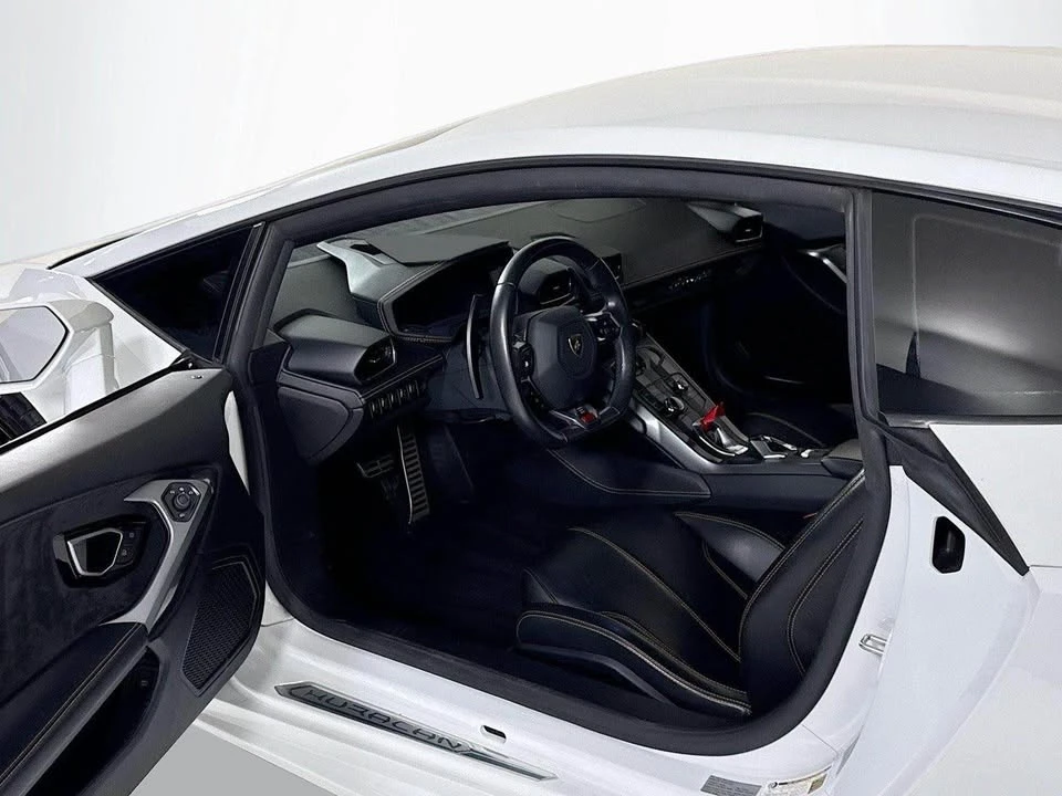 2018 Lamborghini Huracan LP580-2 - Image 3 of 18