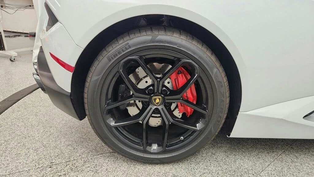 2018 Lamborghini Huracan LP580-2 - Image 28 of 31