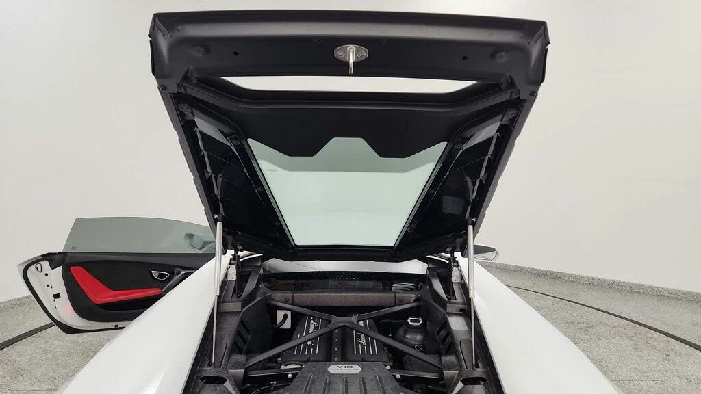 2018 Lamborghini Huracan LP580-2 - Image 26 of 31