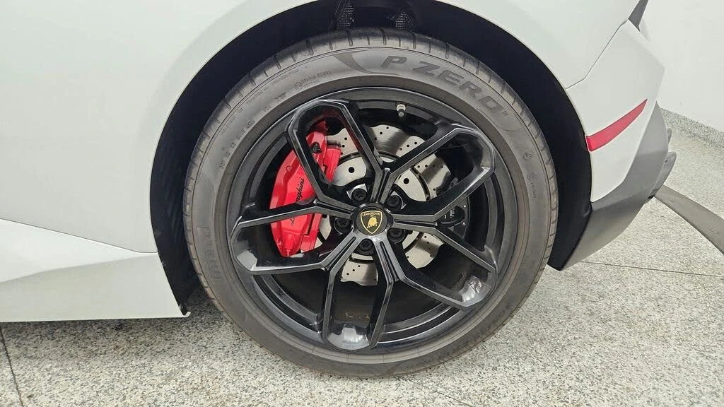2018 Lamborghini Huracan LP580-2 - Image 17 of 31