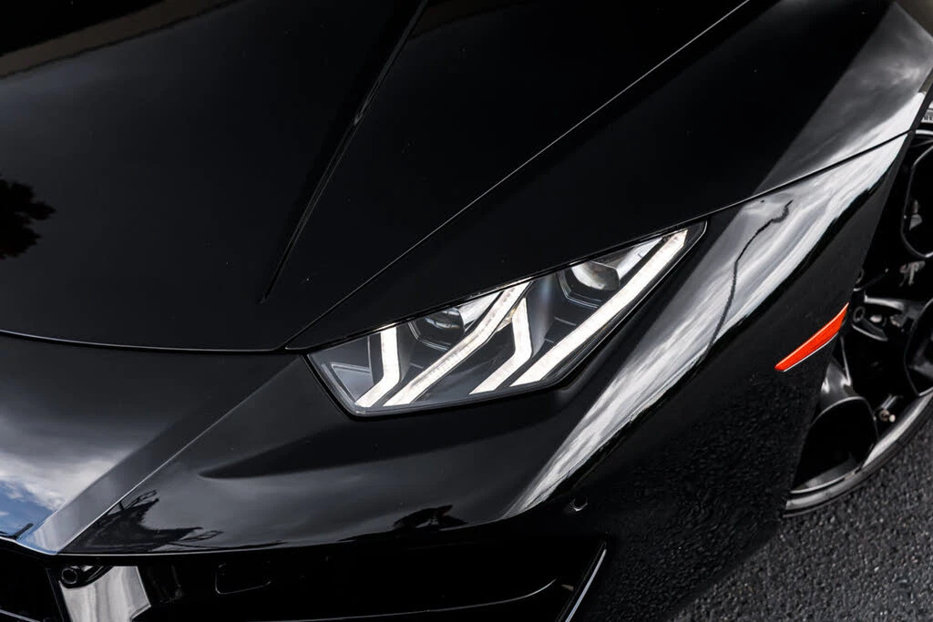 2018 Lamborghini Huracan LP580-2 - Image 4 of 31