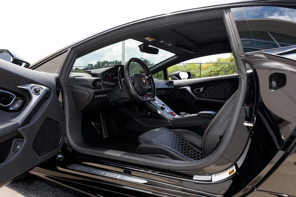 2018 Lamborghini Huracan LP580-2 - Image 22 of 31