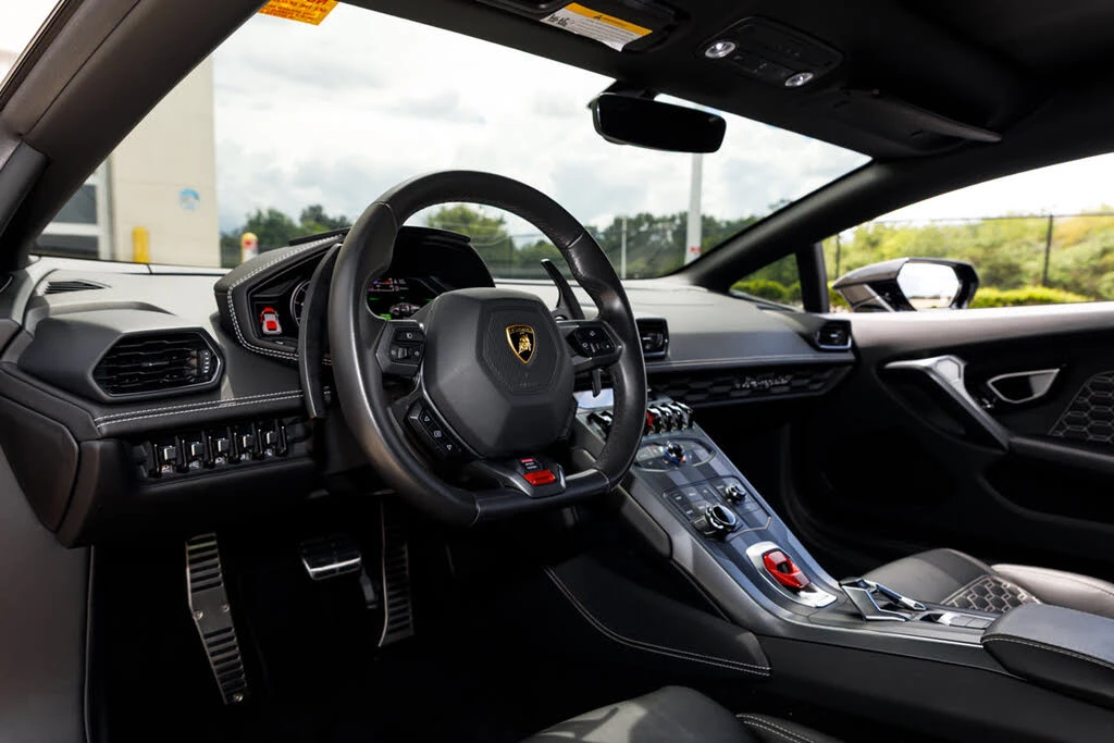 2018 Lamborghini Huracan LP580-2 - Image 27 of 31
