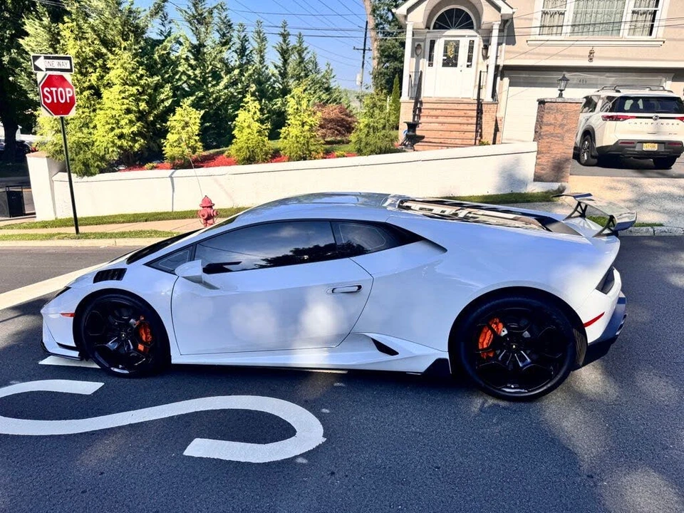 2018 Lamborghini Huracan LP580-2 - Image 4 of 8