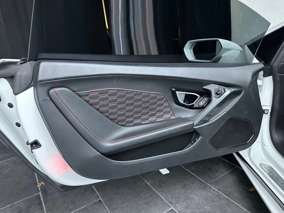 2018 Lamborghini Huracan LP580-2 - Image 7 of 14