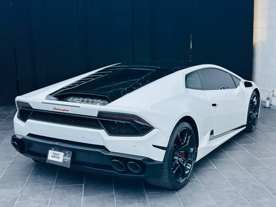 2018 Lamborghini Huracan LP580-2 - Image 6 of 14