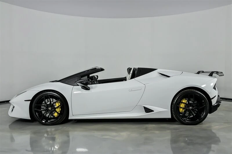 2018 Lamborghini - Image 8 of 31