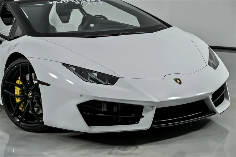 2018 Lamborghini - Image 3 of 31