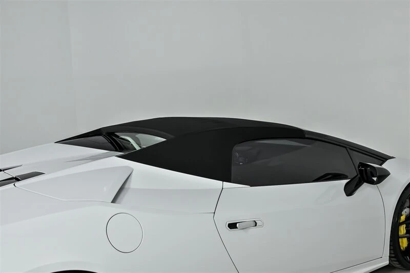 2018 Lamborghini - Image 16 of 31
