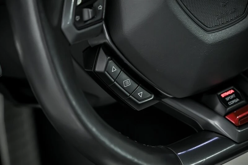 2018 Lamborghini - Image 27 of 31