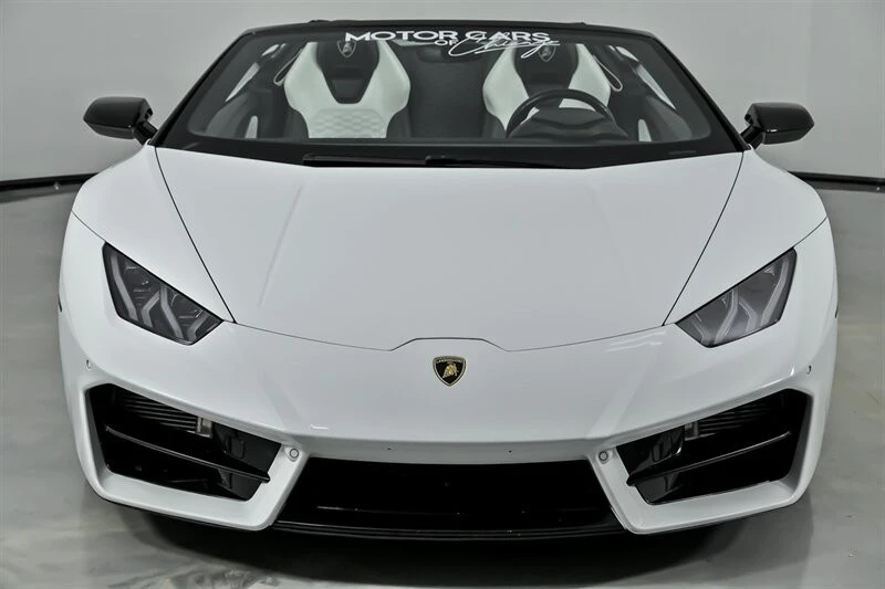 2018 Lamborghini - Image 5 of 31
