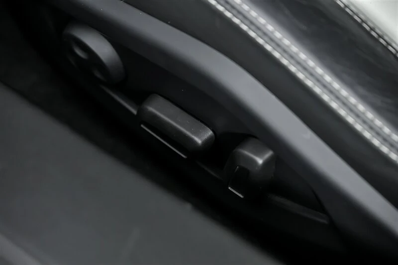 2018 Lamborghini - Image 30 of 31