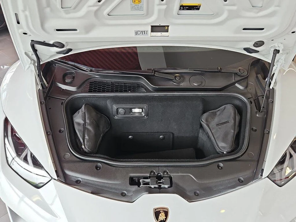 2018 Lamborghini Huracan LP580-2 - Image 9 of 30
