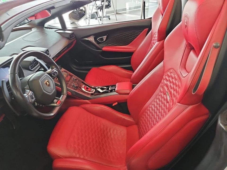 2018 Lamborghini Huracan LP580-2 - Image 11 of 30