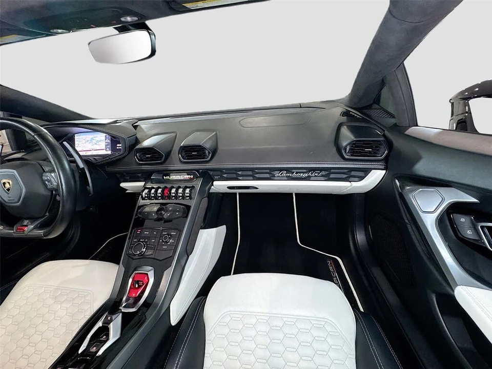 2018 Lamborghini Huracan LP580-2 - Image 17 of 31