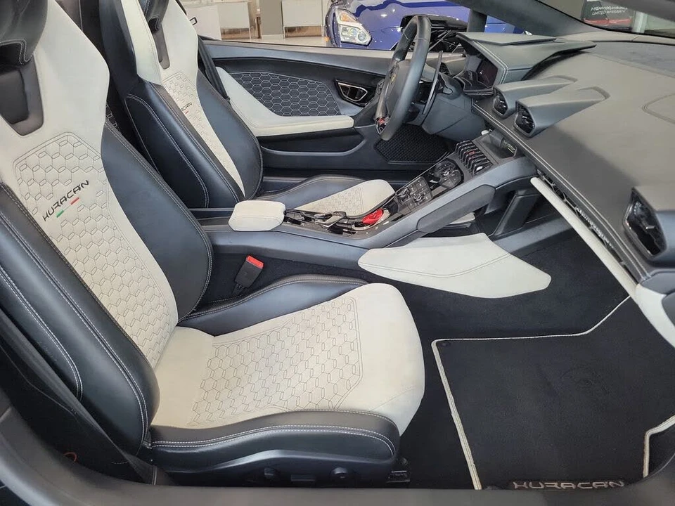2018 Lamborghini Huracan LP580-2 - Image 12 of 30