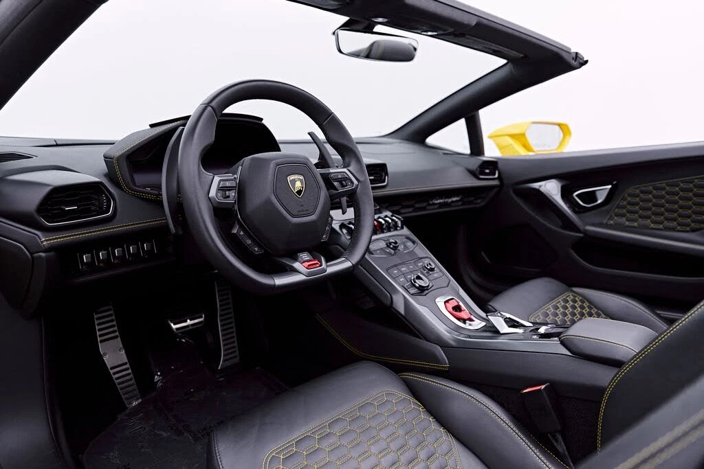 2018 Lamborghini Huracan LP580-2 - Image 2 of 31