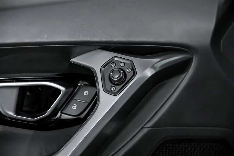 2018 Lamborghini Huracan LP580-2 - Image 12 of 31