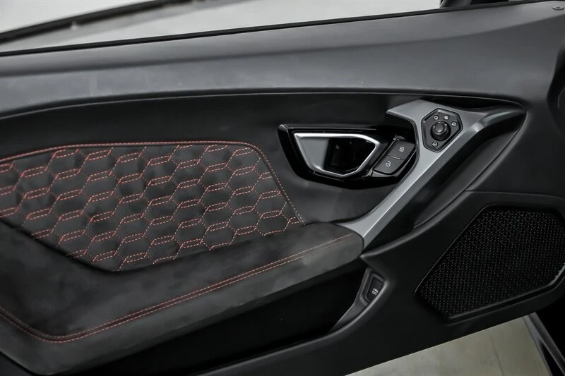 2018 Lamborghini Huracan LP580-2 - Image 11 of 31