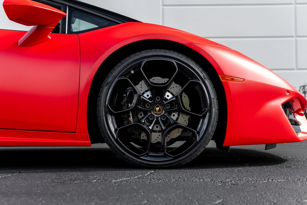 2018 Lamborghini Huracan LP580-2 - Image 9 of 12