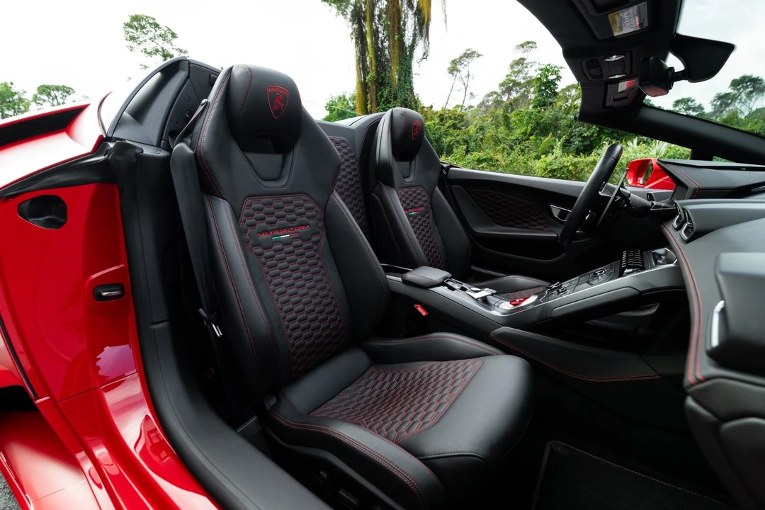 2018 Lamborghini Huracan LP580-2 - Image 8 of 12