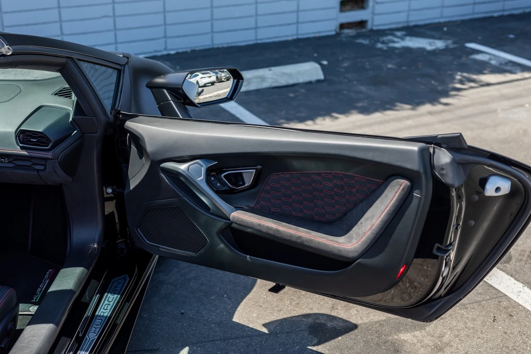 2018 Lamborghini Huracan LP580-2 - Image 31 of 31